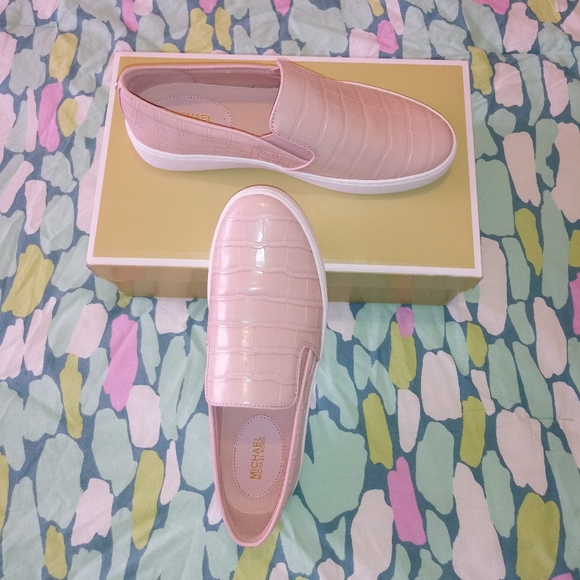 Michael Kors Keaton Slip On Sneakers - Picture 11 of 14